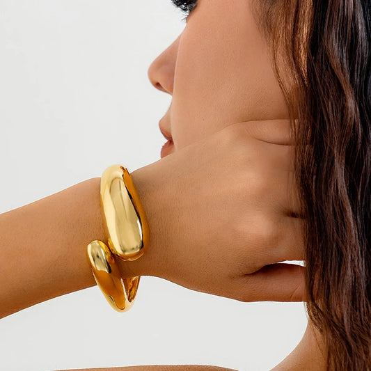 5 Must-Have Jewelry Pieces for 2025 – Stay Stylish & Trendy