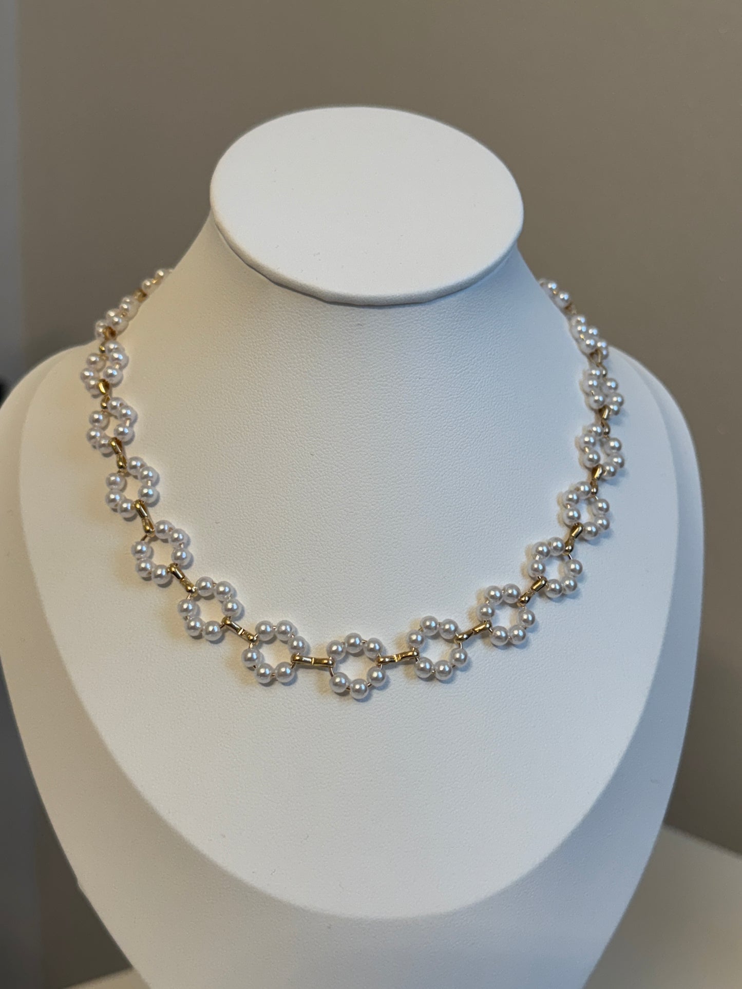 Vintage-Inspired Faux Pearl Necklace for Women