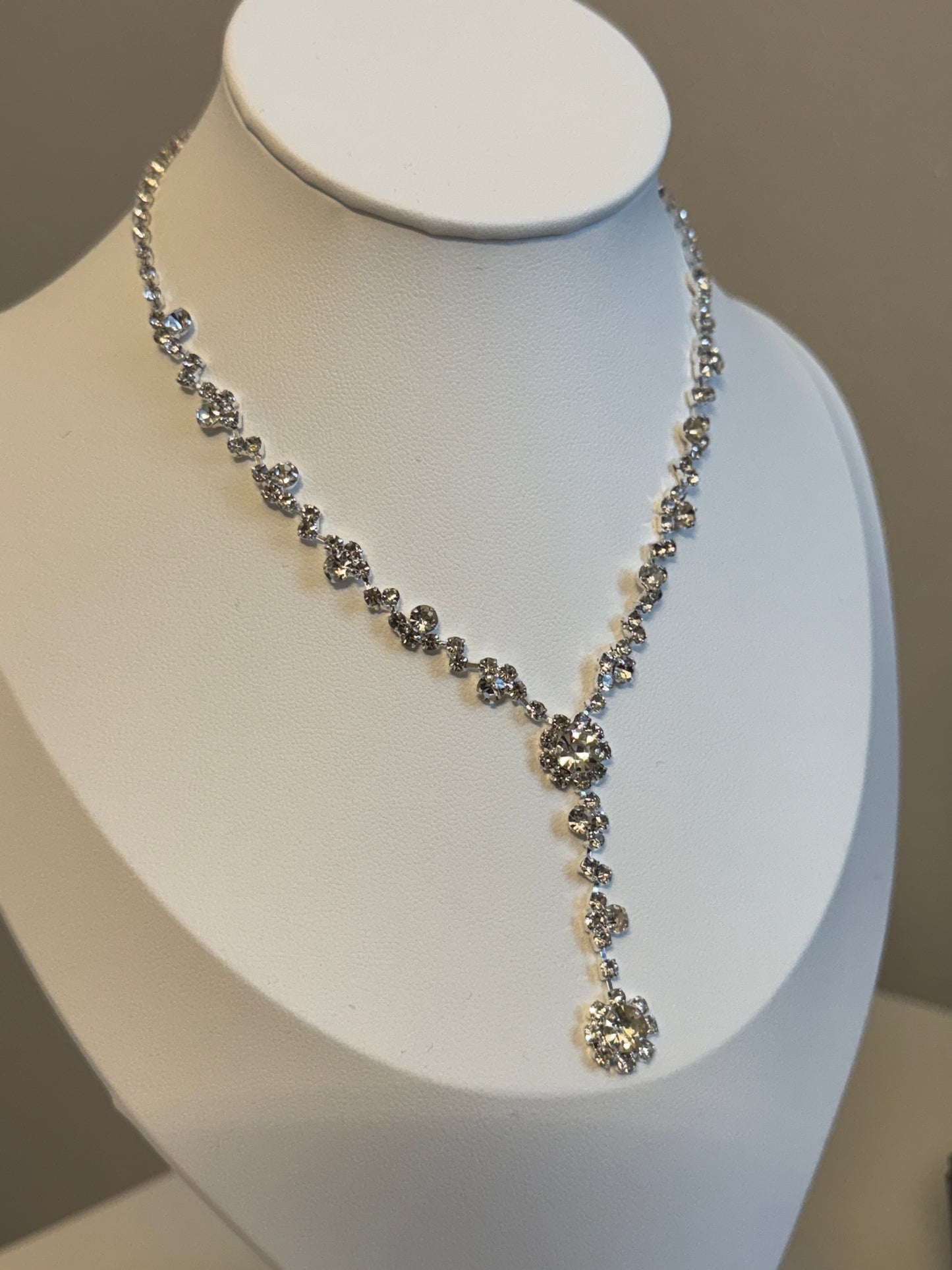 Luxury Rhinestone Necklace And Earrings Set