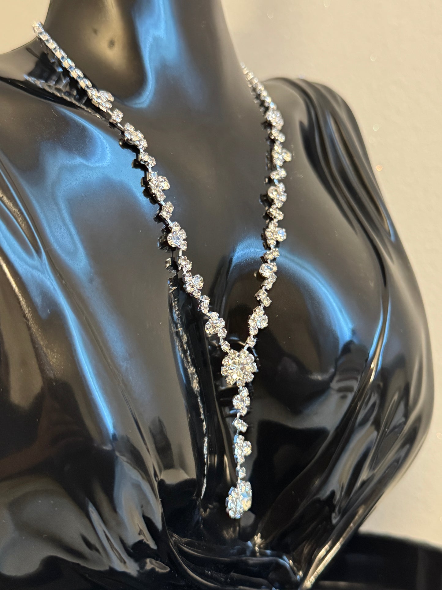 Luxury Rhinestone Necklace And Earrings Set