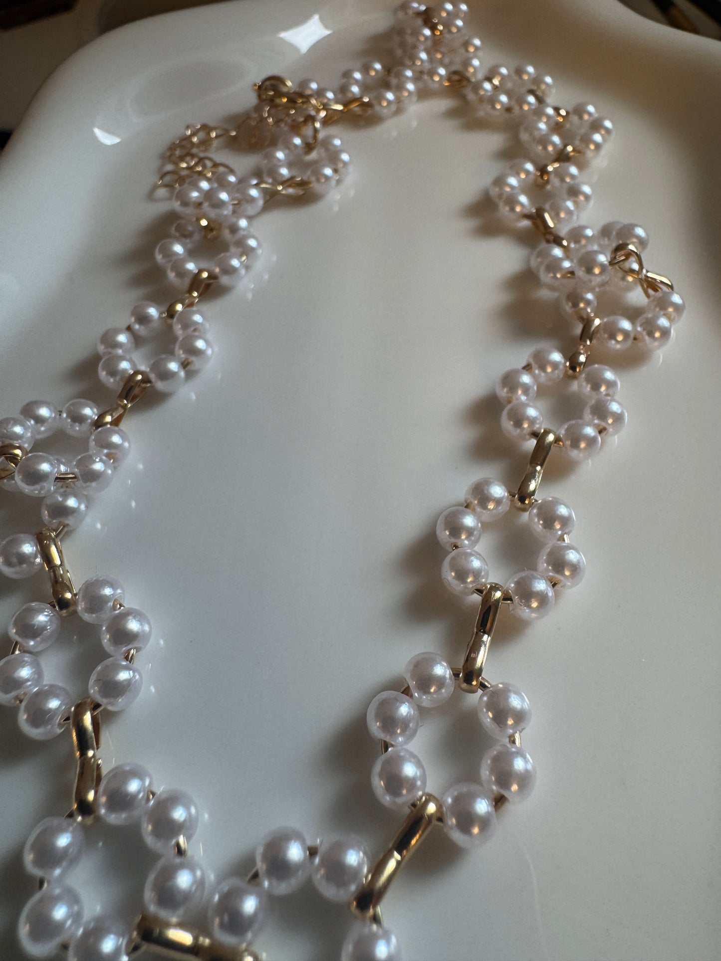 Vintage-Inspired Faux Pearl Necklace for Women