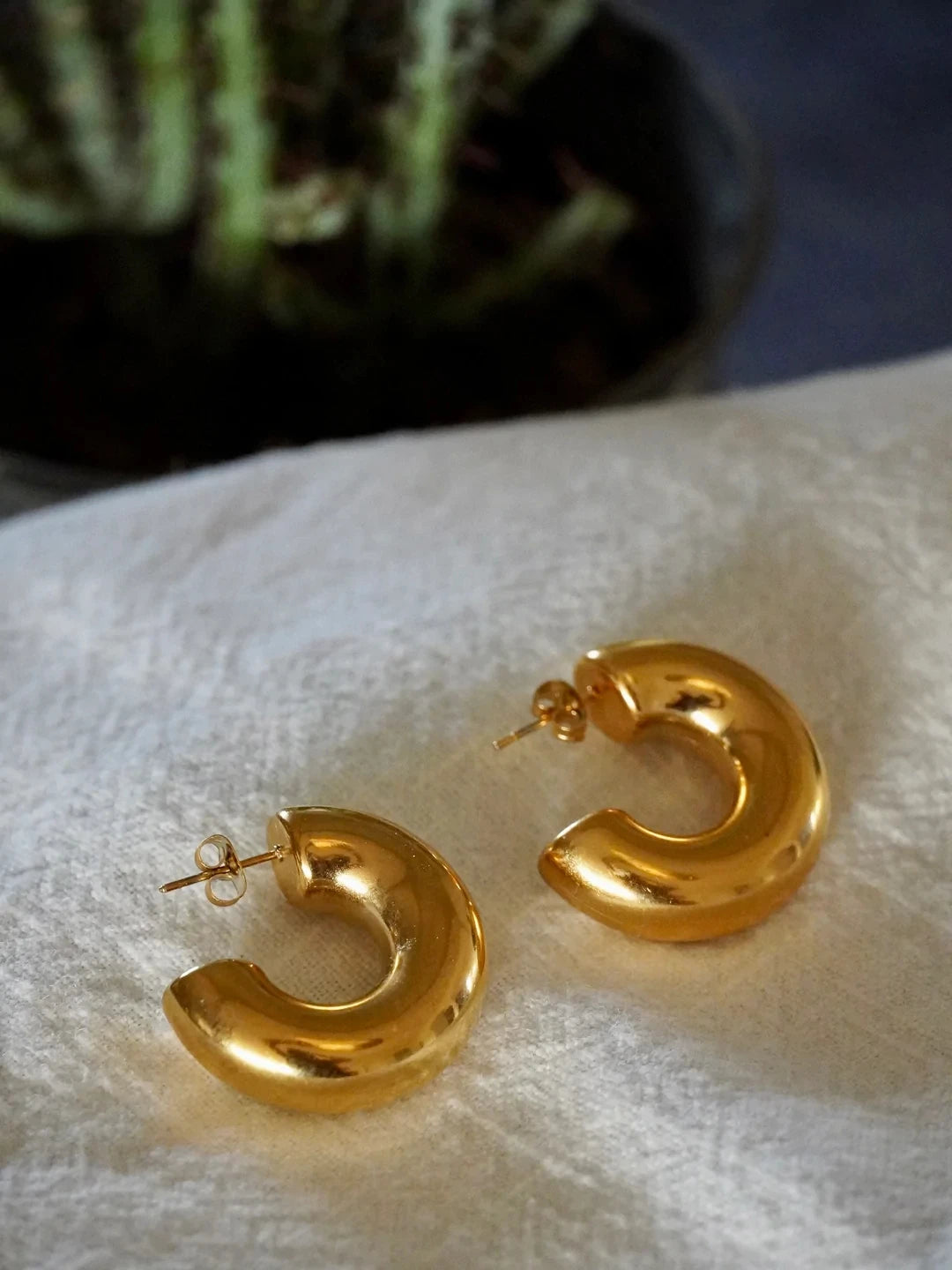 Hollow Design Chunky Bold Hoop Earrings