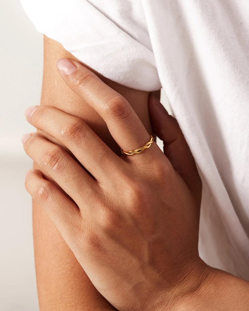 18K Gold-Plated Inlaid Shell Ring