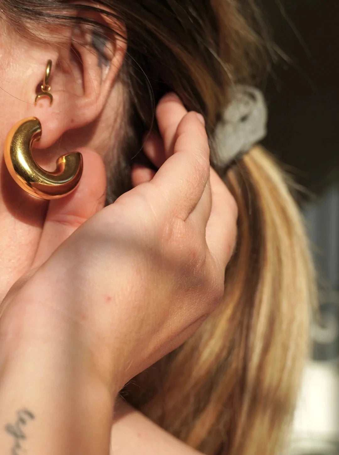 Hollow Design Chunky Bold Hoop Earrings
