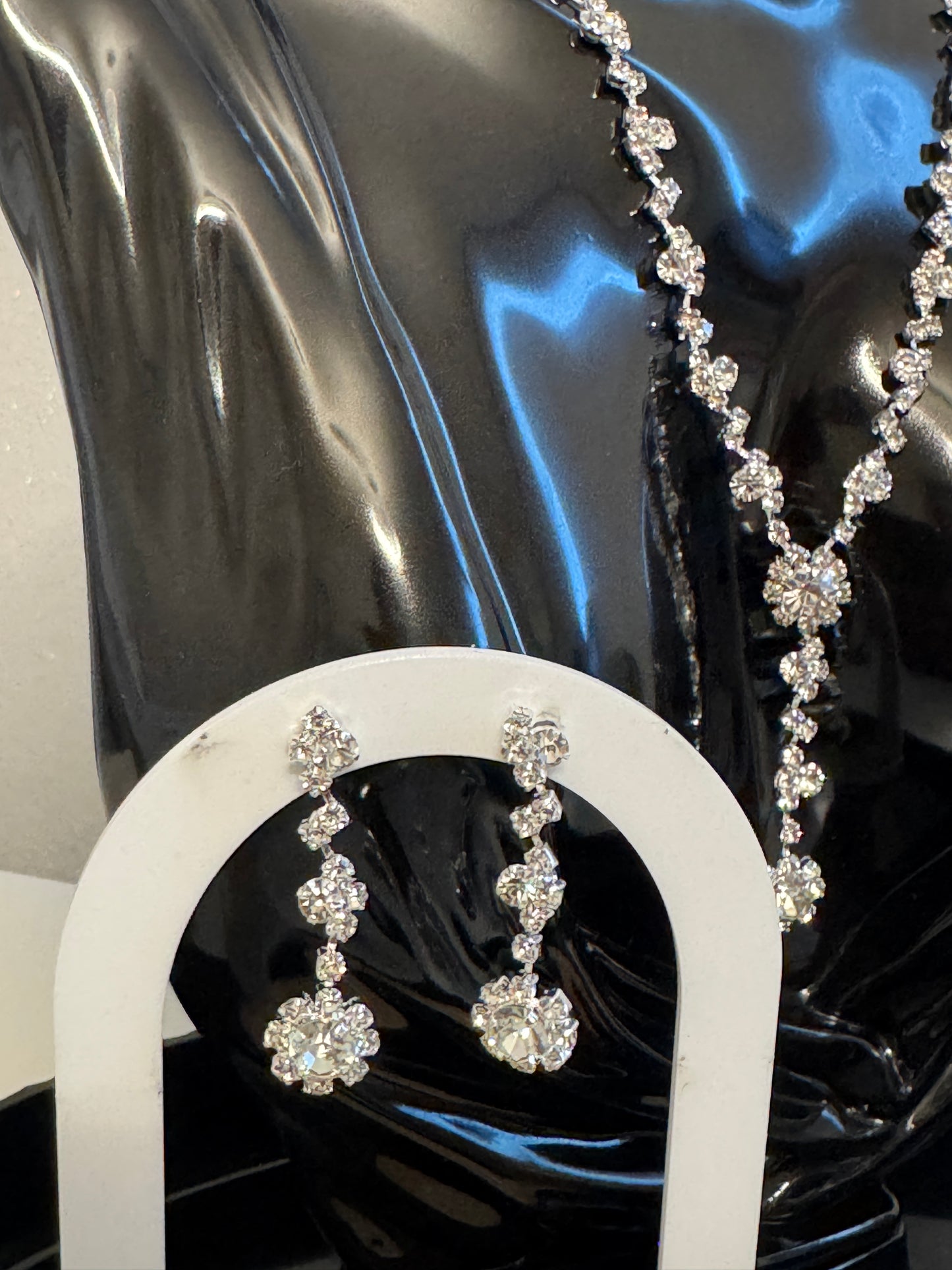 Luxury Rhinestone Necklace And Earrings Set