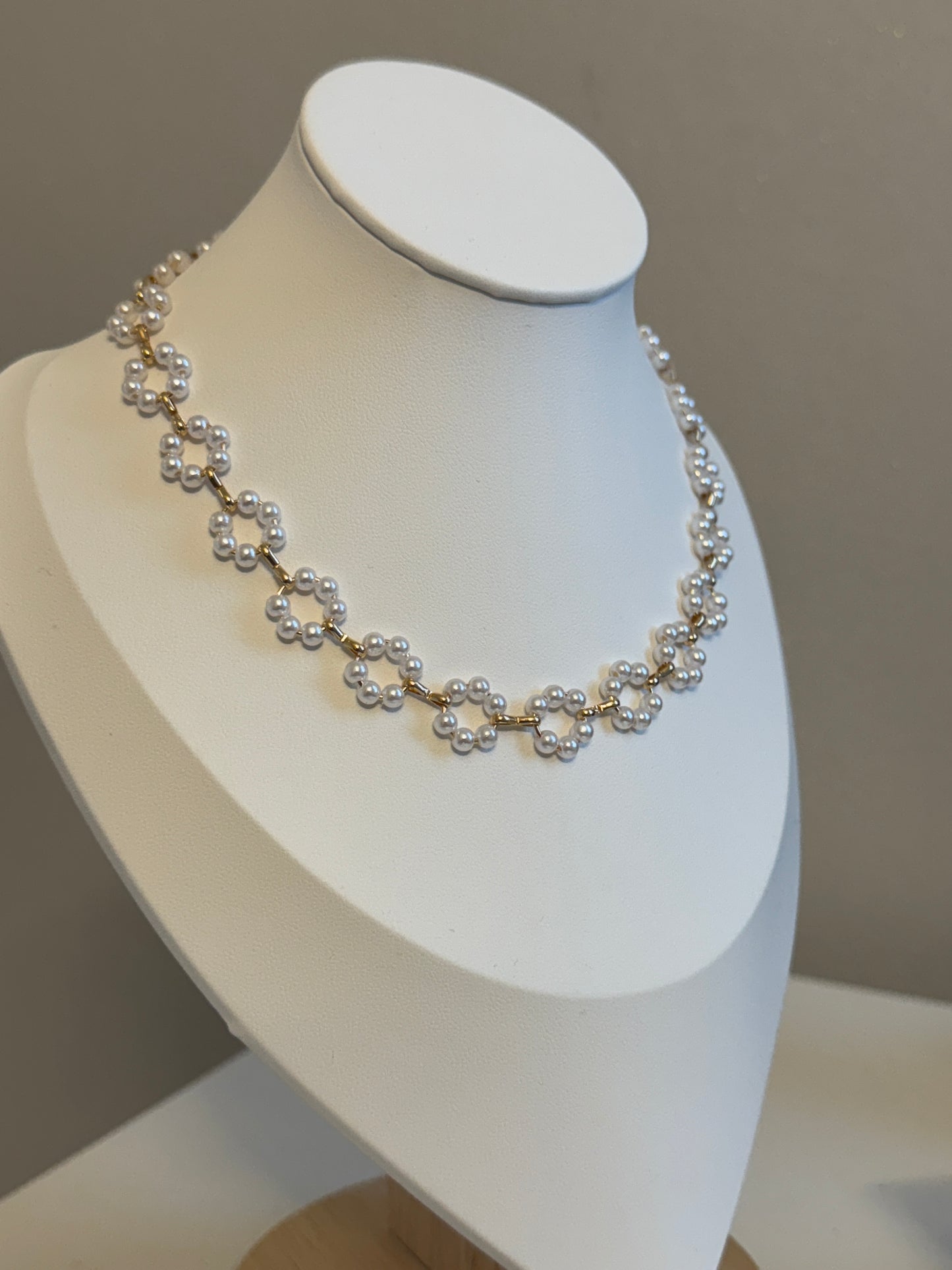 Vintage-Inspired Faux Pearl Necklace for Women