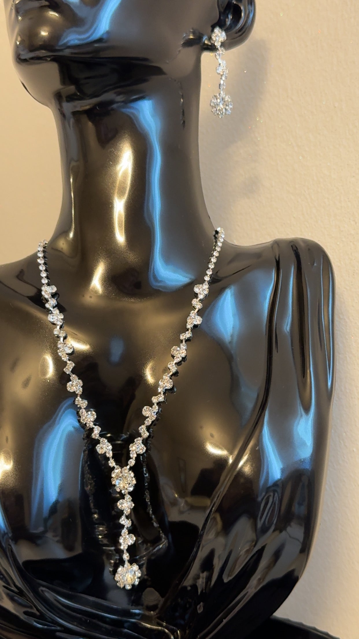Luxury Rhinestone Necklace And Earrings Set
