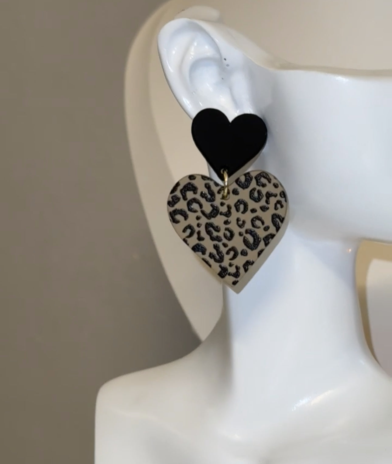 Heart Shape Leopard Pattern Dangle Earrings