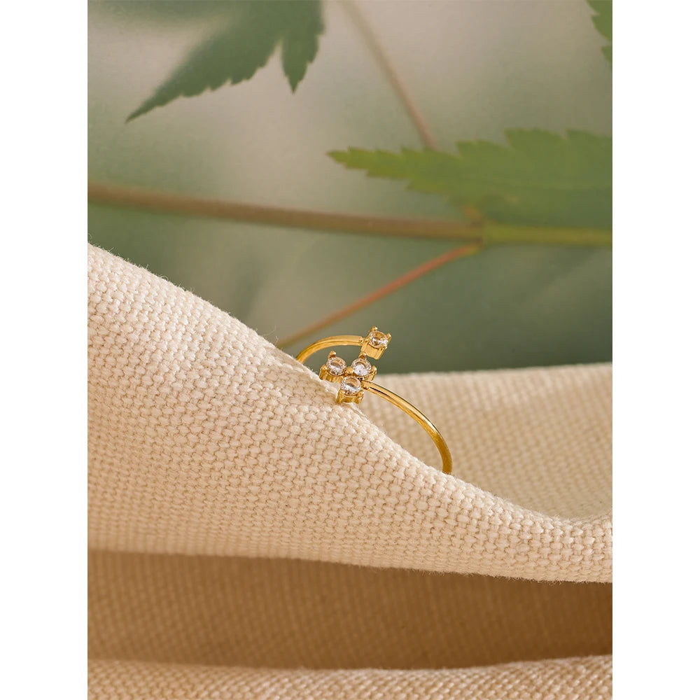 Delicate Bling Cubic Zirconia Flower Ring