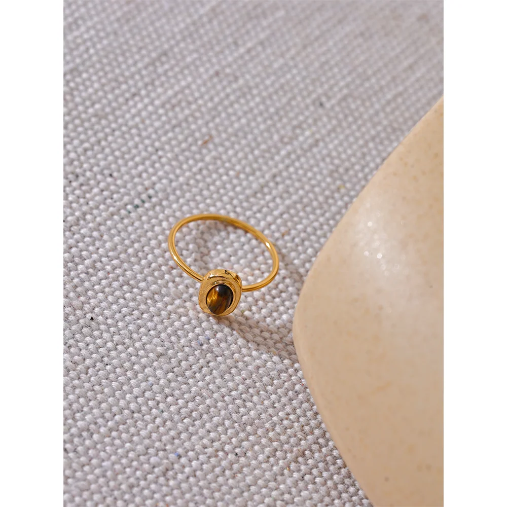 Oval Thin Chic Ring