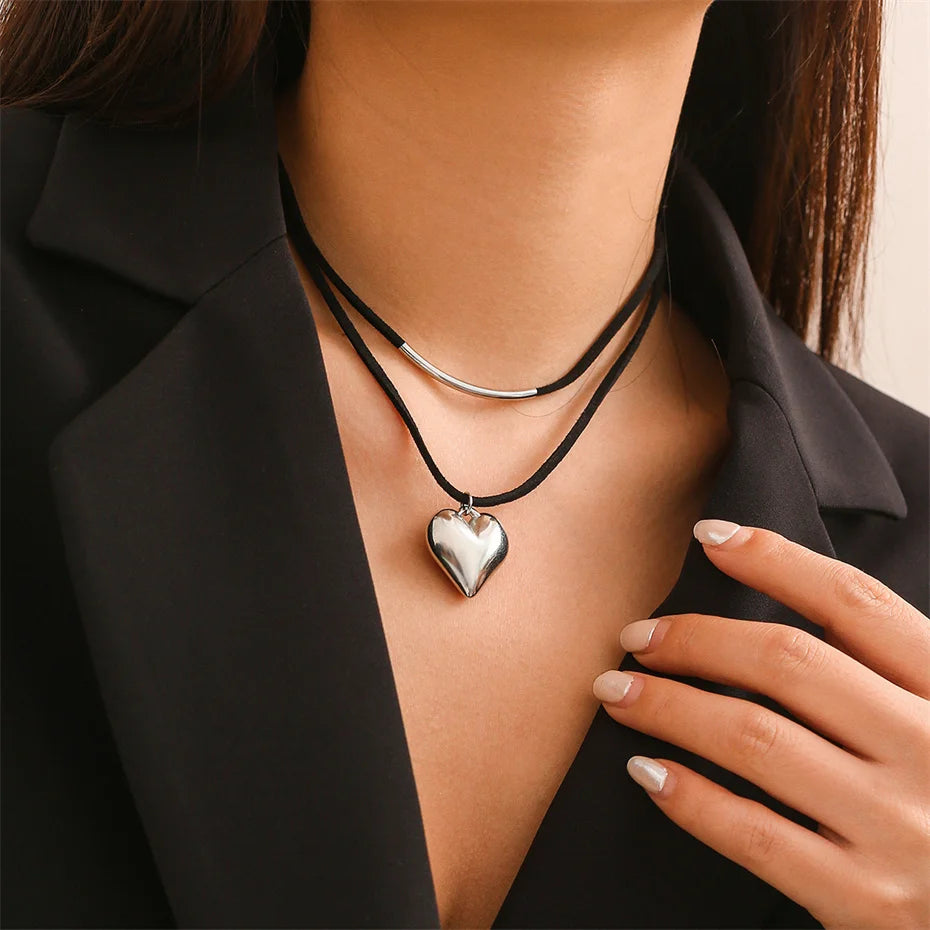 Gothic Velvet Heart Choker