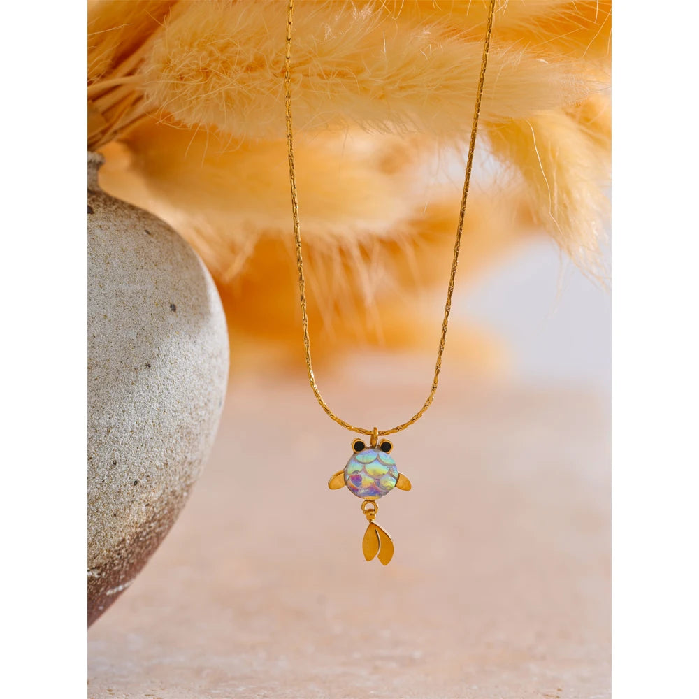 Agile Goldfish Lucky Pendant Necklace