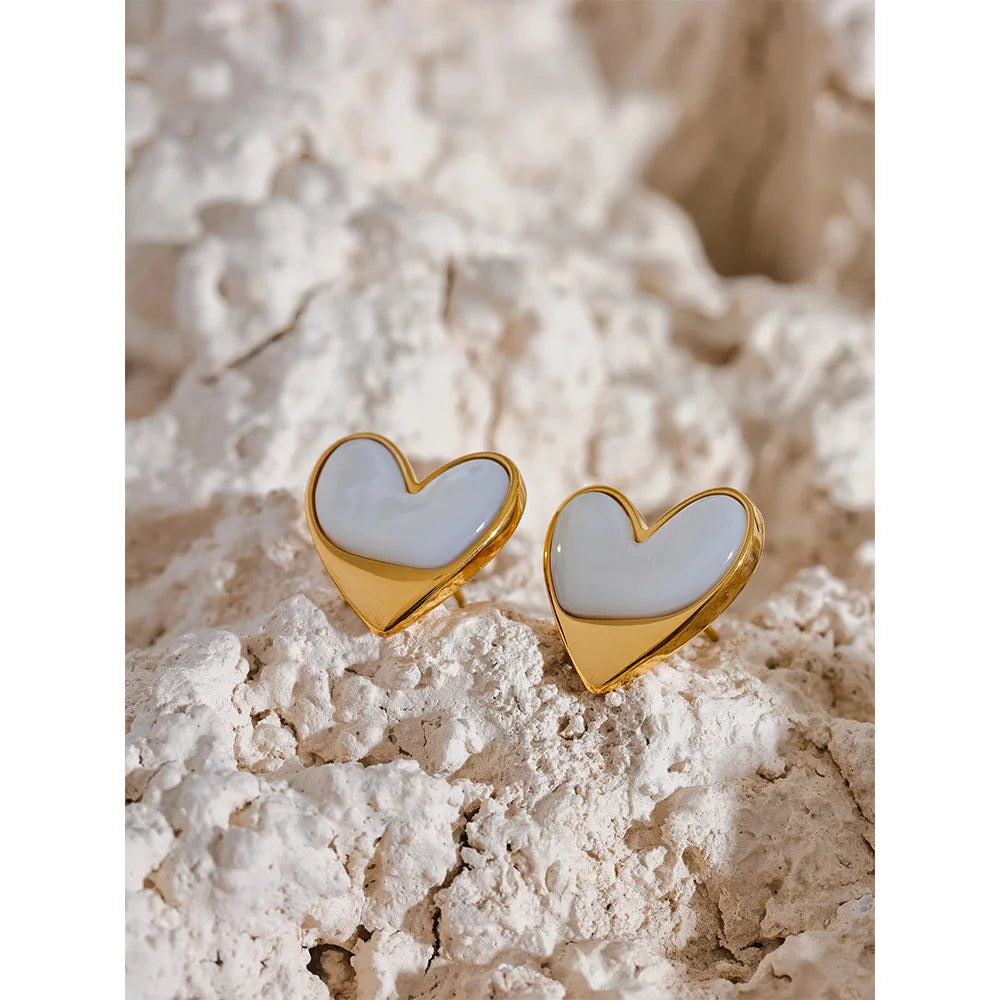 Exquisite Natural Shell Heart Stud Earrings