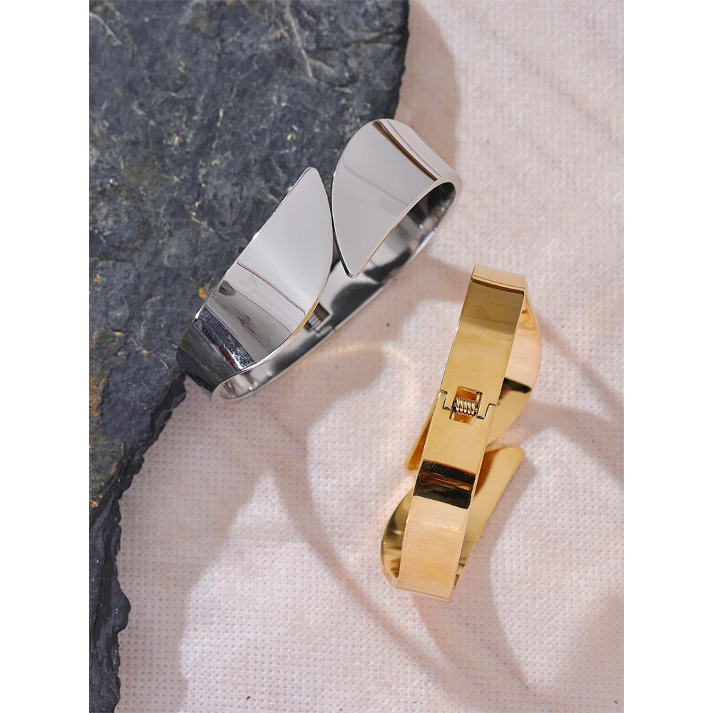 Glossy Smooth Wide Geometric Bangle