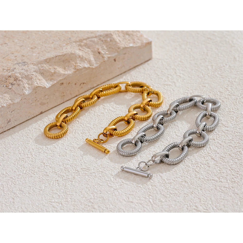 Textured Oval Chain Bracelet