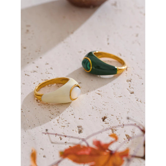 White & Green Enamel Malachite Shell Fashion Ring