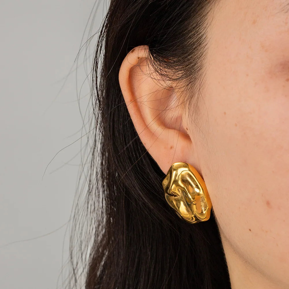 Vintage Gold Plated Chunky Hammered Clip-On Earrings