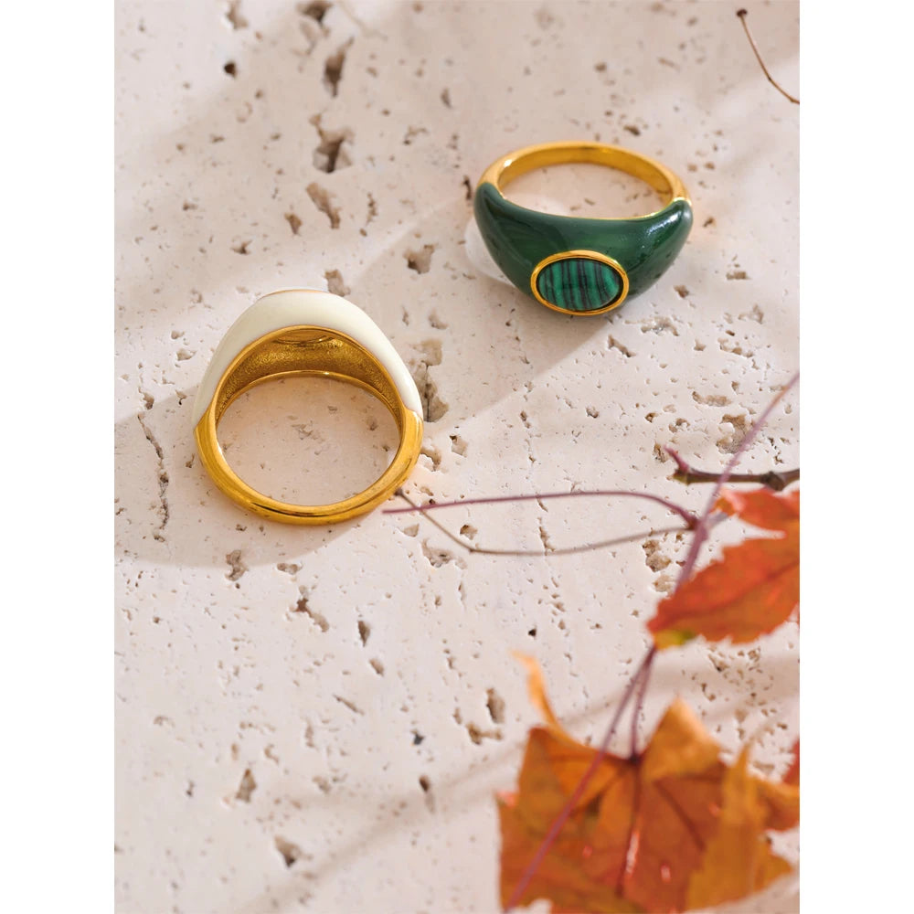 White & Green Enamel Malachite Shell Fashion Ring