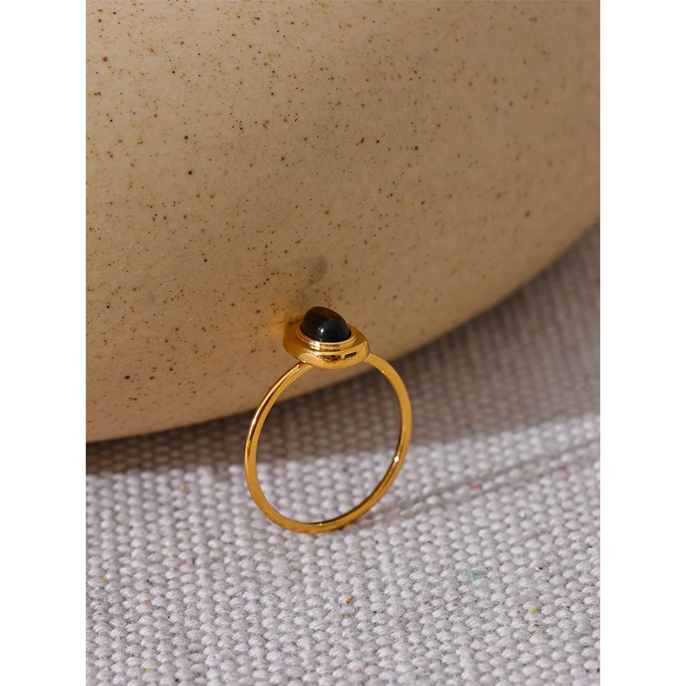 Oval Thin Chic Ring