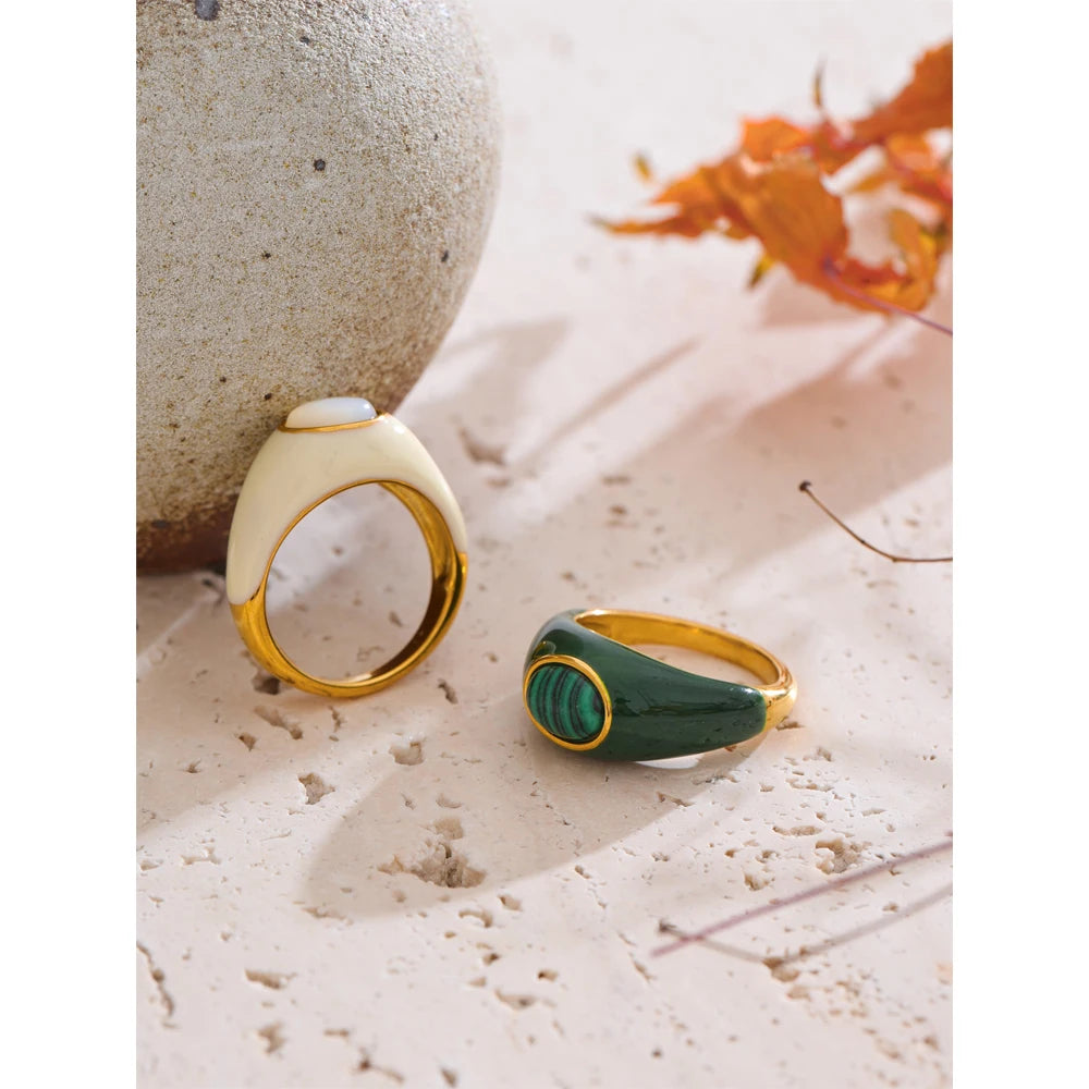 White & Green Enamel Malachite Shell Fashion Ring