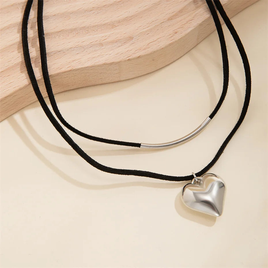 Gothic Velvet Heart Choker