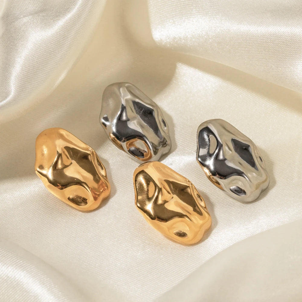 Vintage Gold Plated Chunky Hammered Clip-On Earrings