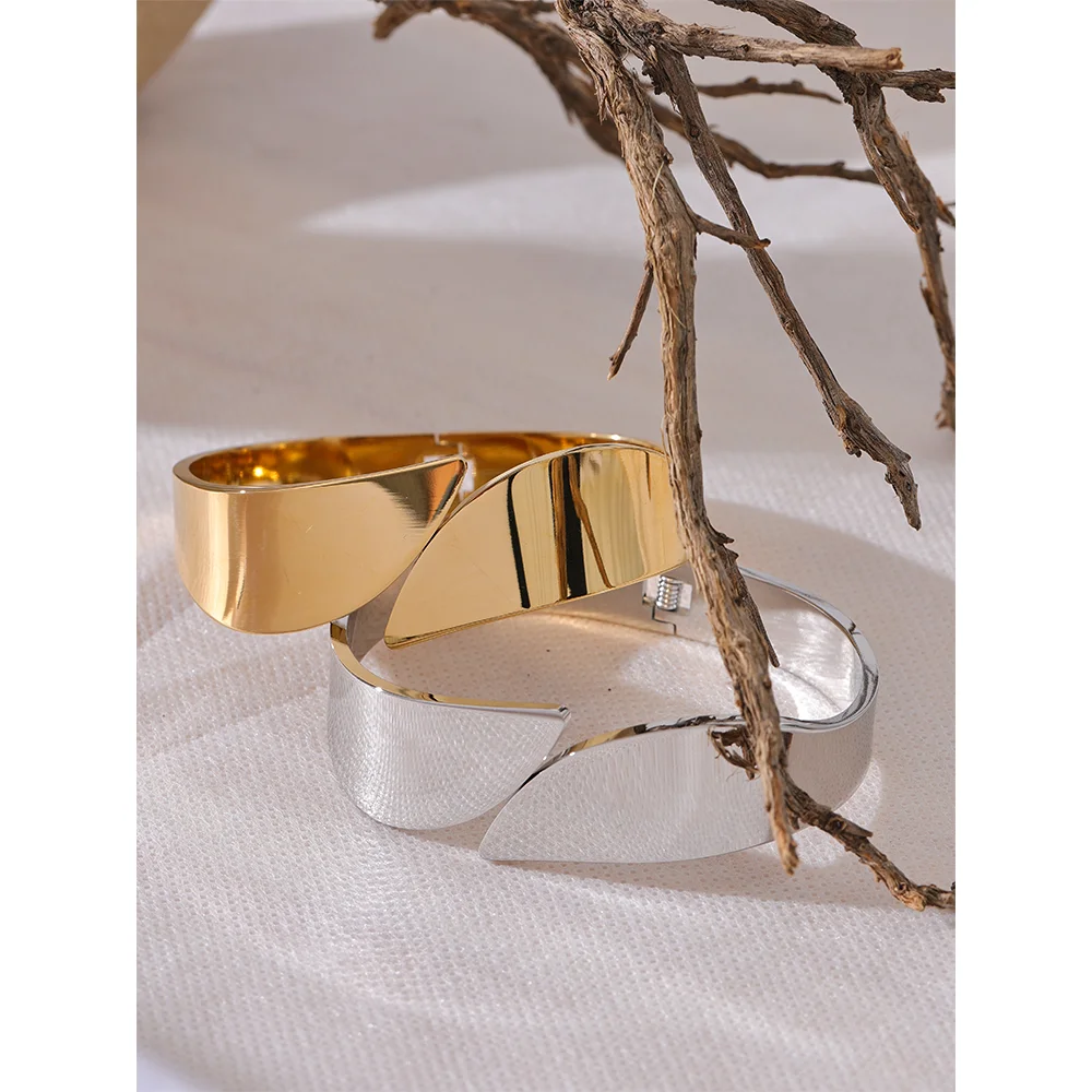 Glossy Smooth Wide Geometric Bangle