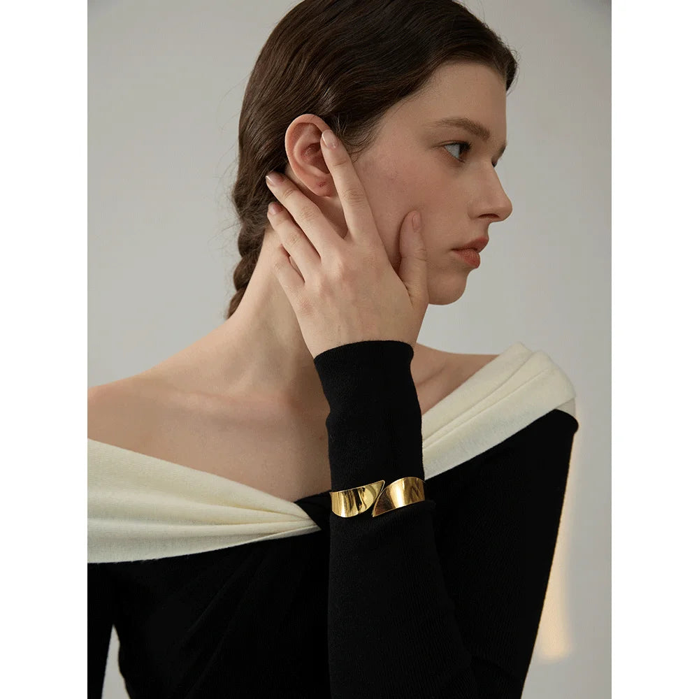 Glossy Smooth Wide Geometric Bangle