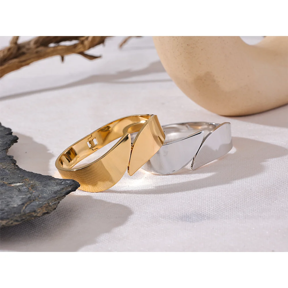 Glossy Smooth Wide Geometric Bangle