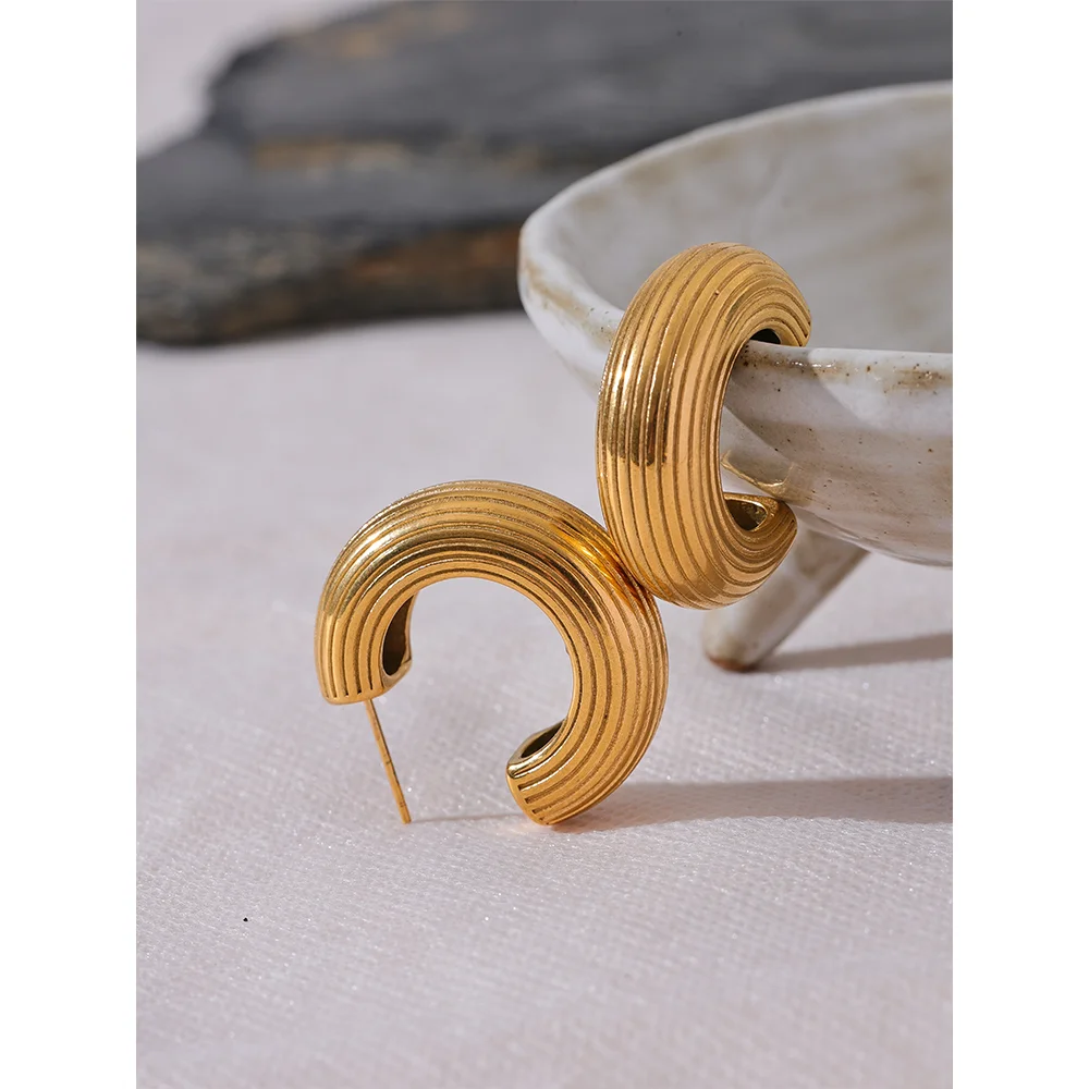 C-Shape Geometric Hoop Earrings
