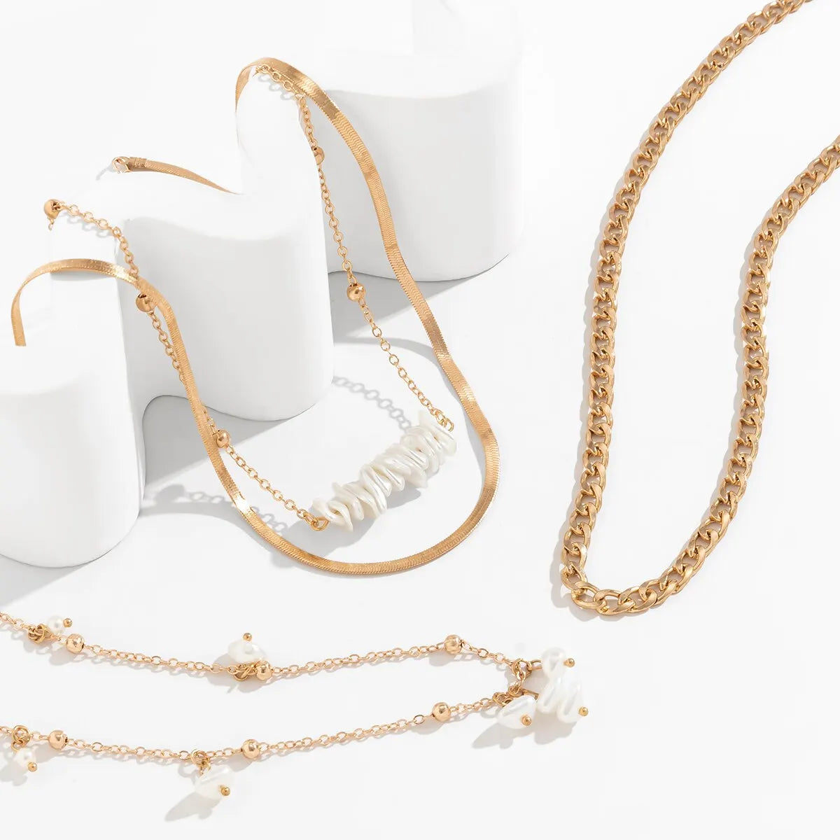Pearl Pendant Choker Necklace