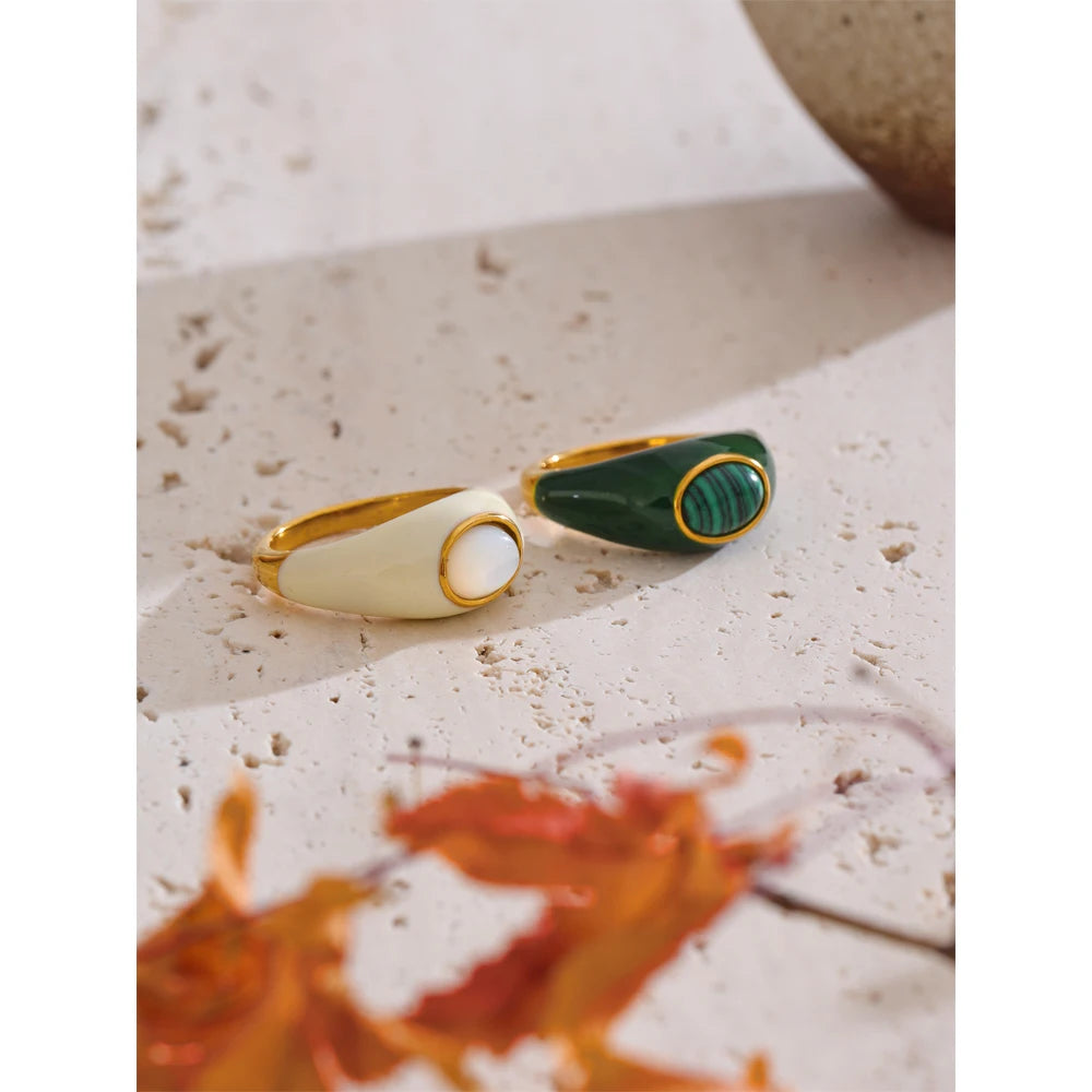 White & Green Enamel Malachite Shell Fashion Ring