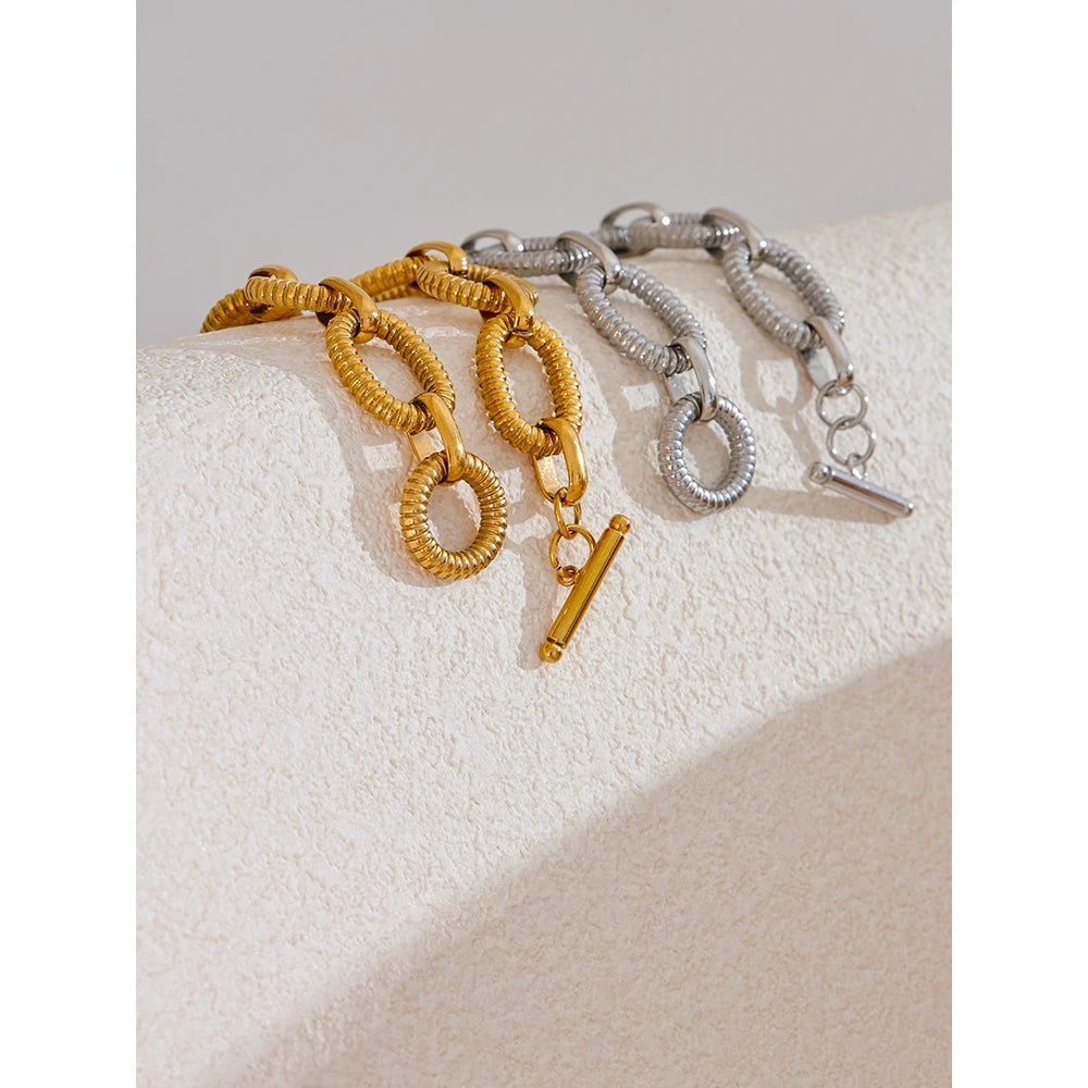 Textured Oval Chain Bracelet