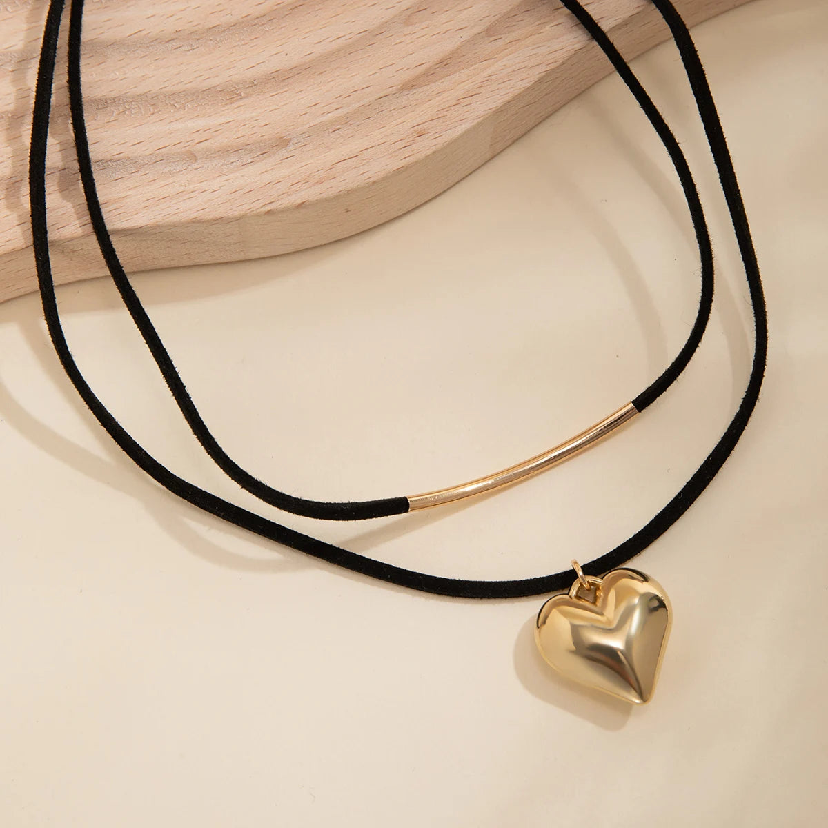 Gothic Velvet Heart Choker