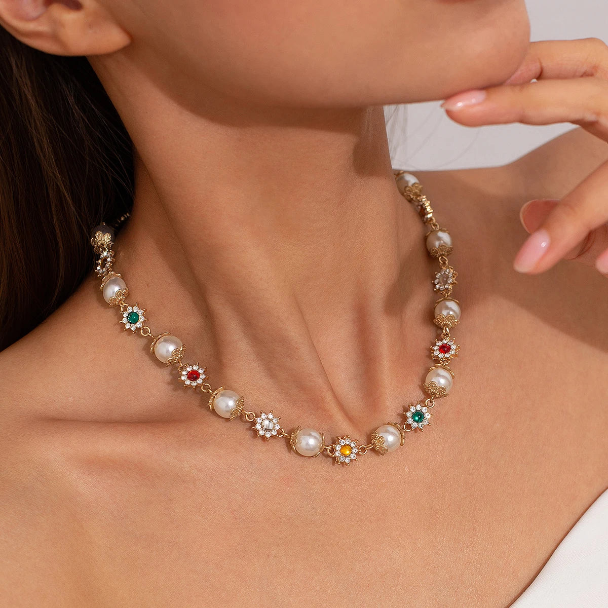 Elegant Imitation Pearl Rhinestone Choker- Gothic Statement Necklace