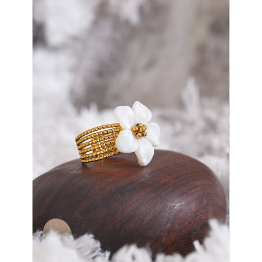 Thicker Natural Shell Flower Open Ring